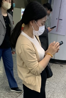 办事大厅的丰满美少妇