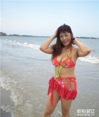 公司旅游财务部的熟女姐姐比基尼身材