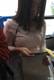 每天上班的公车上都能遇到丰满的女人