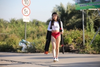 旅拍红色贴身热裤性感美女