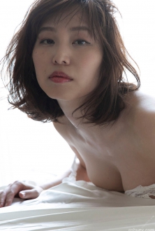 日本女优性感美女写真高清套图下载Misumi Shiochi塩地美澄15p