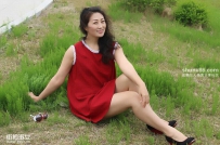 美少妇黑色内衣居家自拍