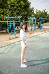 肉丝袜热裤小妹高清街拍