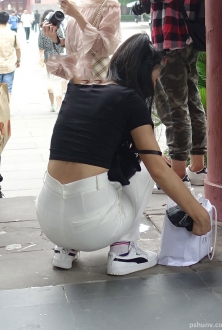 街拍成熟女人穿搭