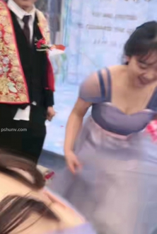 漂亮的伴娘装18