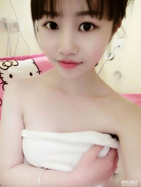 浴巾裹不出你的风情