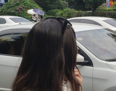花色短袖美女牛仔时尚穿搭