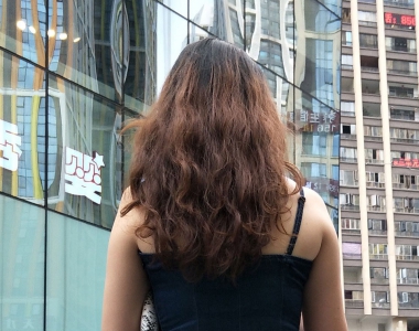 街拍蓝色连衣短裙美女写真
