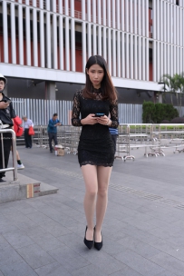 街拍肉丝小妹的日常