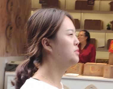 街拍漂亮的休闲长裙美女姐姐
