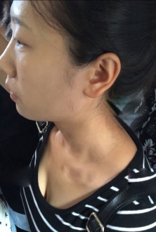 公车上的条纹衫美熟女