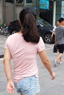 内衣轮廓可以判断出内衣的型号和品牌