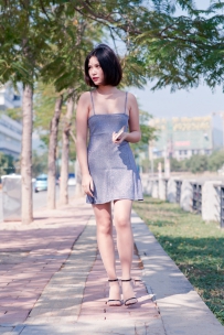 齐胸吊带裙肉丝美足萌宝儿逛商城