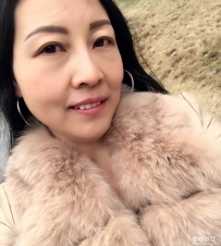 年近50的大姐保养的真好