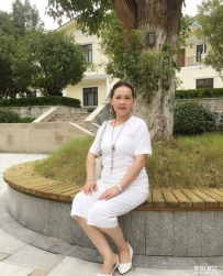 面容姣好的熟女，年轻时候大美人