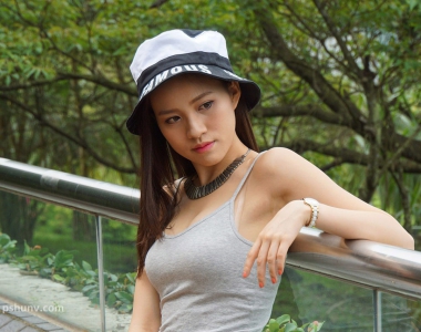 高清美女Melody科技大學外拍写真集80p