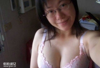 少妇不化妆也很好看