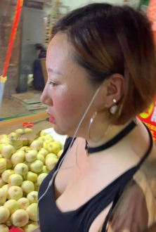 迷彩外套搭配黑色t恤2